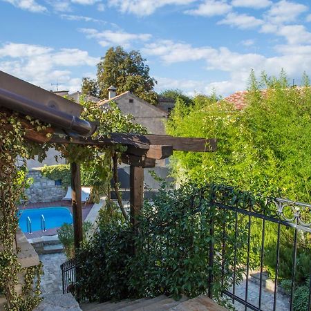 Holiday Homes Poli Svetega Antona Gračišće Eksteriør bilde