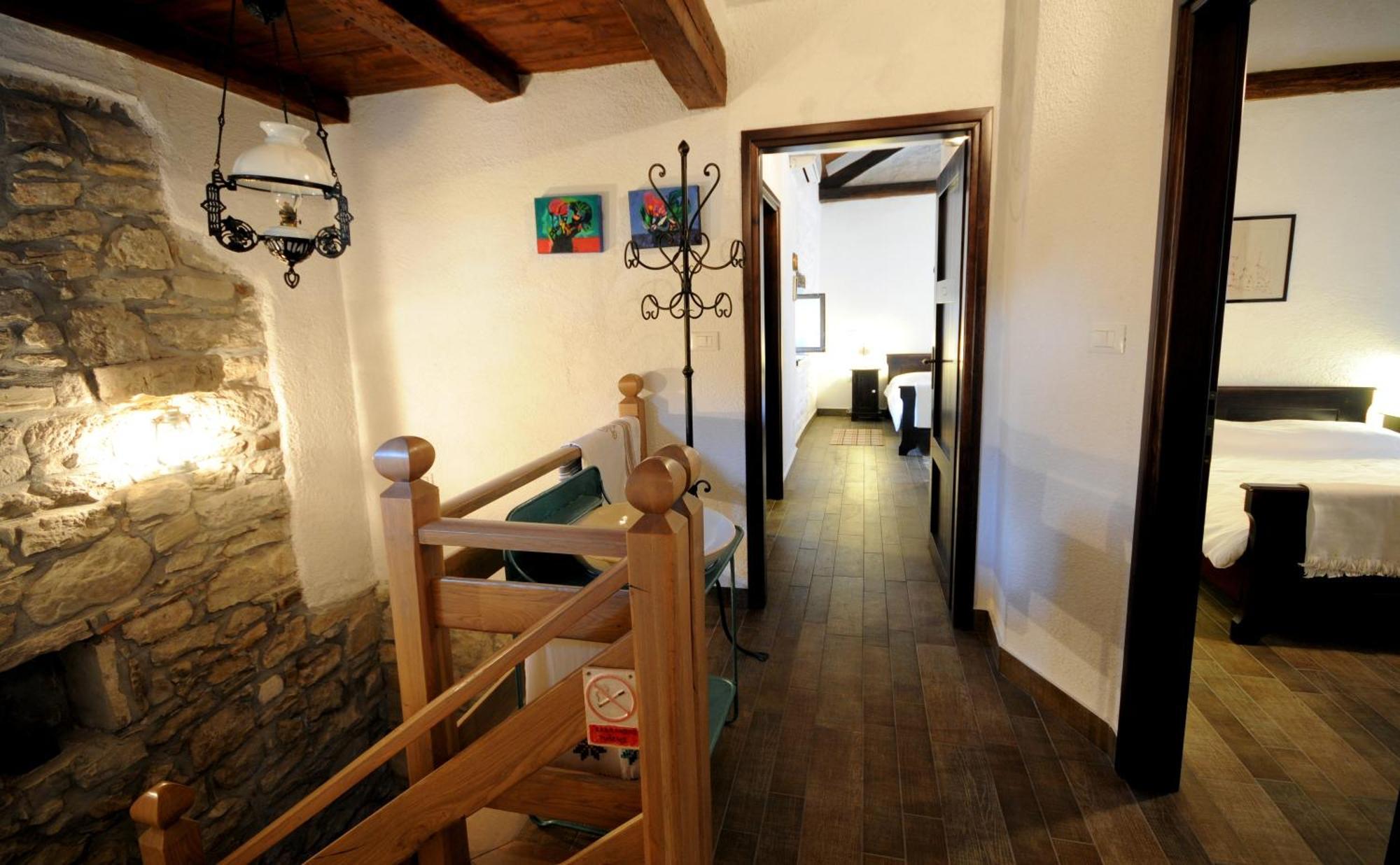 Holiday Homes Poli Svetega Antona Gračišće Eksteriør bilde