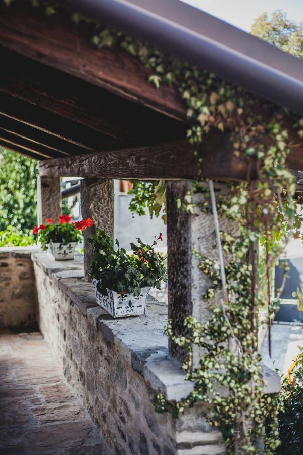 Holiday Homes Poli Svetega Antona Gračišće Eksteriør bilde