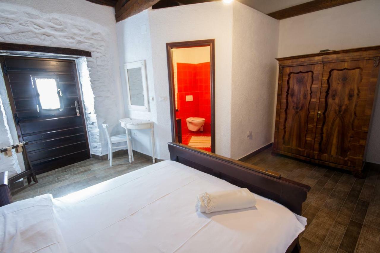 Holiday Homes Poli Svetega Antona Gračišće Eksteriør bilde
